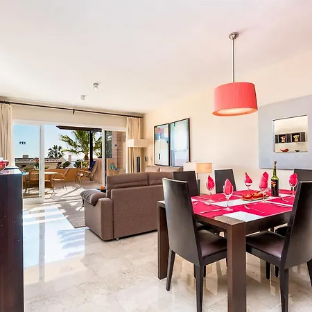 Apartment Malibu Mansions B12 By Rafleys